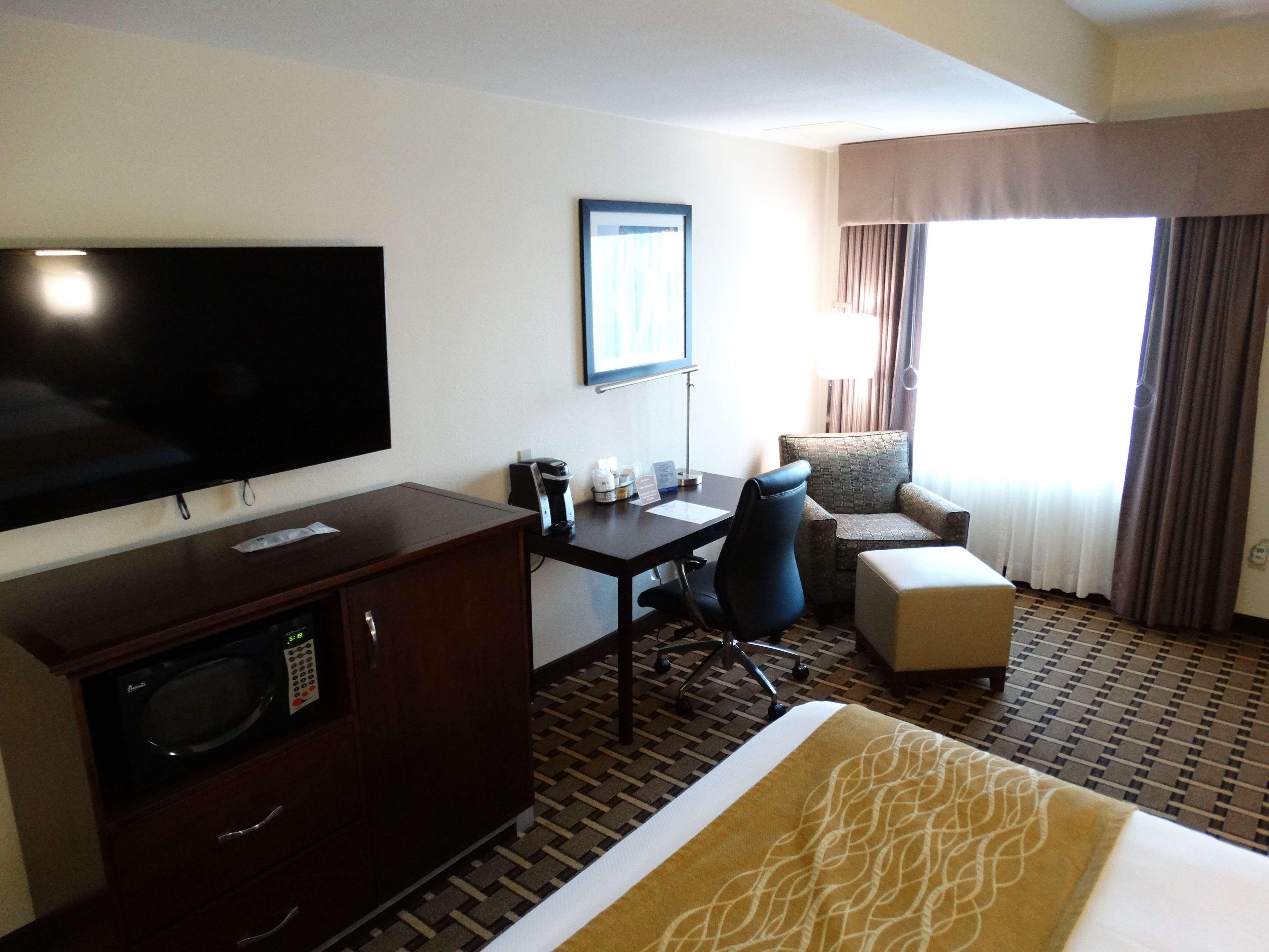 Best Western Overland Park Hotel Exterior photo